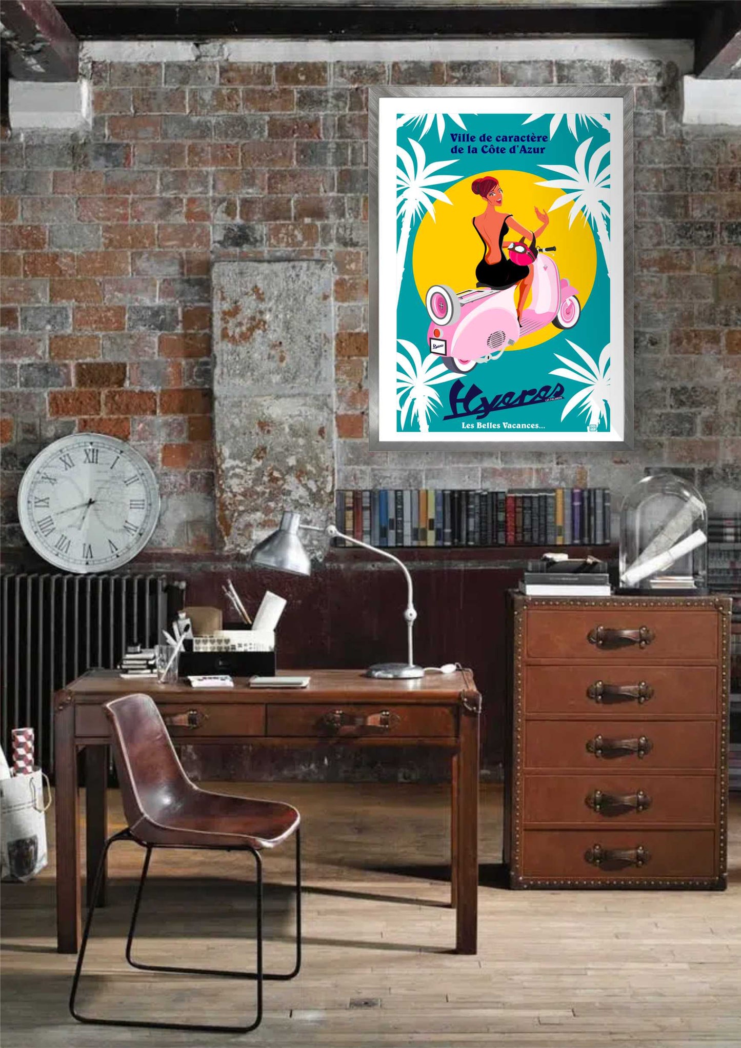 Vespa pin-up Hyères , "Les Belles Vacances"