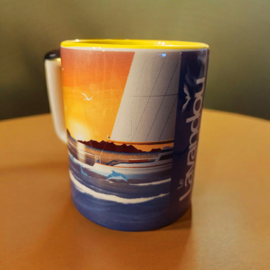 MUG LE LAVANDOU "LE VOILIER ET DAUPHINS"